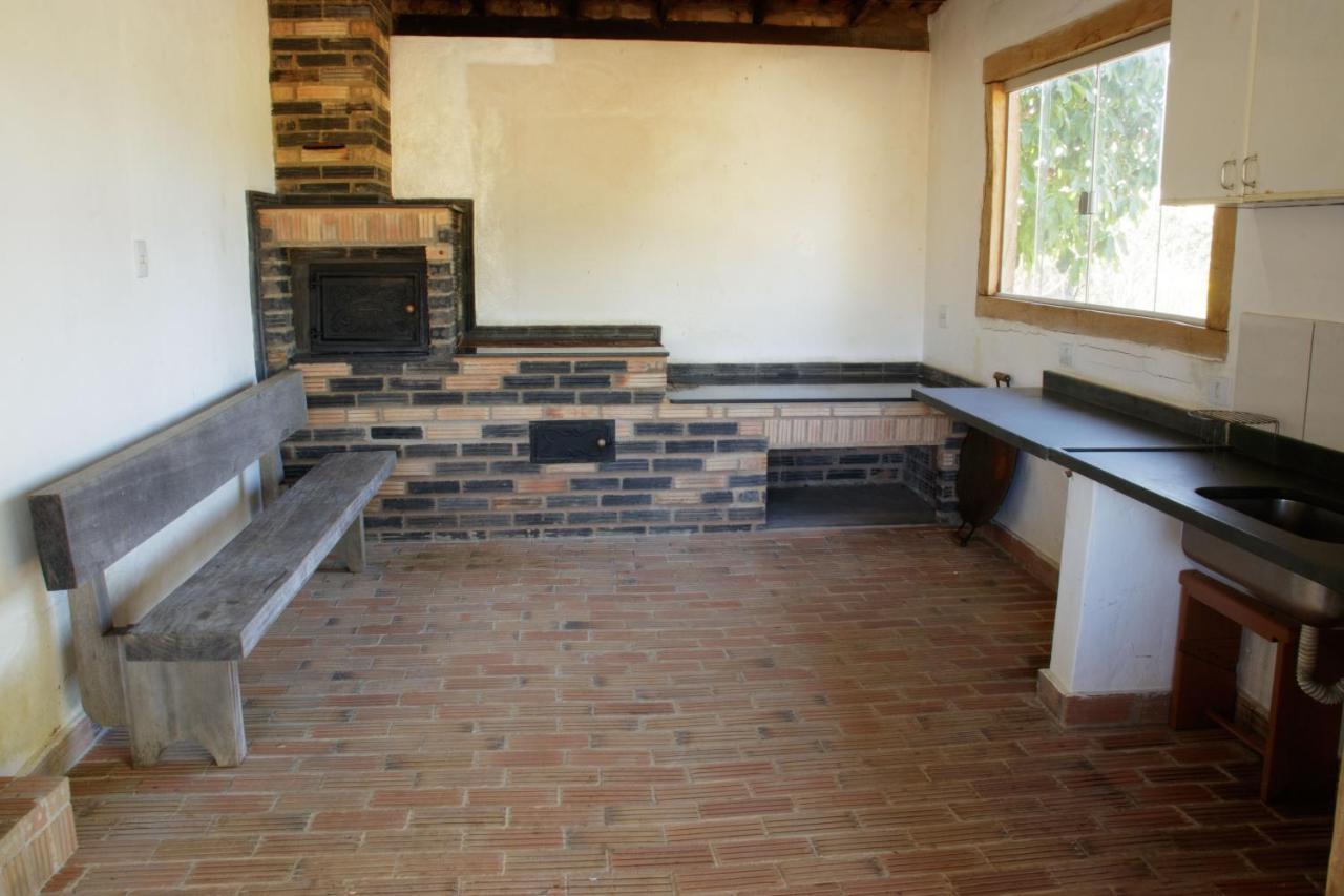 Fazenda Com Piscina E Churrasqueira Br-135 Proximo Curvelo Corinto E Morro Da Garca Eksteriør bilde